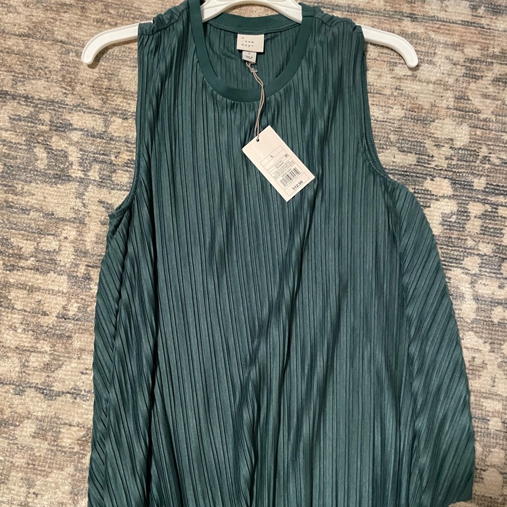 NWT A New Day Green Too (no sleeves)